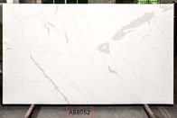 La vanité naturelle de quartz de 93% complète le GV blanc artificiel de dalle de quartz de Calacatta