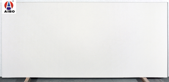 dalle blanche artificielle de quartz d'épaisseur de 8mm pour le revêtement de mur