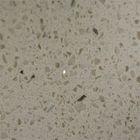 Anti tuiles de quartz en verre de beige du glissement 15MM pour le revêtement de mur de salle de bains