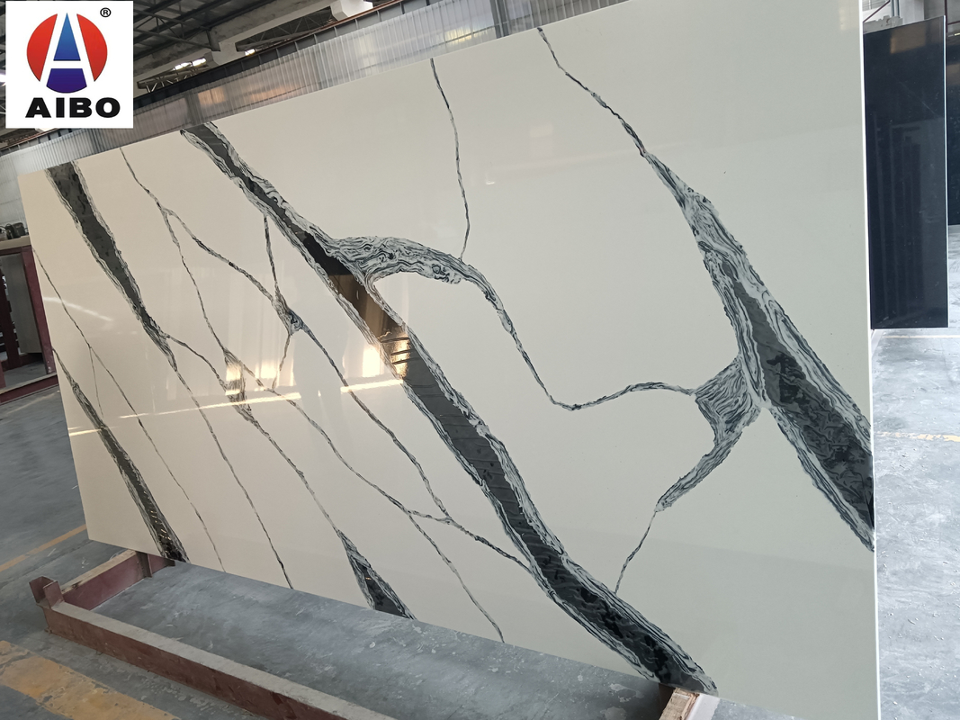 Dalle de Panda White Calacatta Quartz Stone avec la décoration supérieure de banc de fond